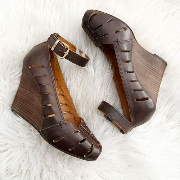 Frye Shoes - FRYE | Gwen Wedge Sandals Brown Leather Ankle Strap Peep Toe Heels | Size 6